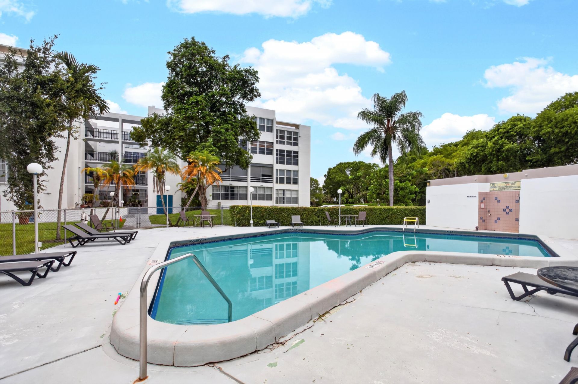 6903 Cypress Road, Unit B23, Plantation, FL 33317 Photo