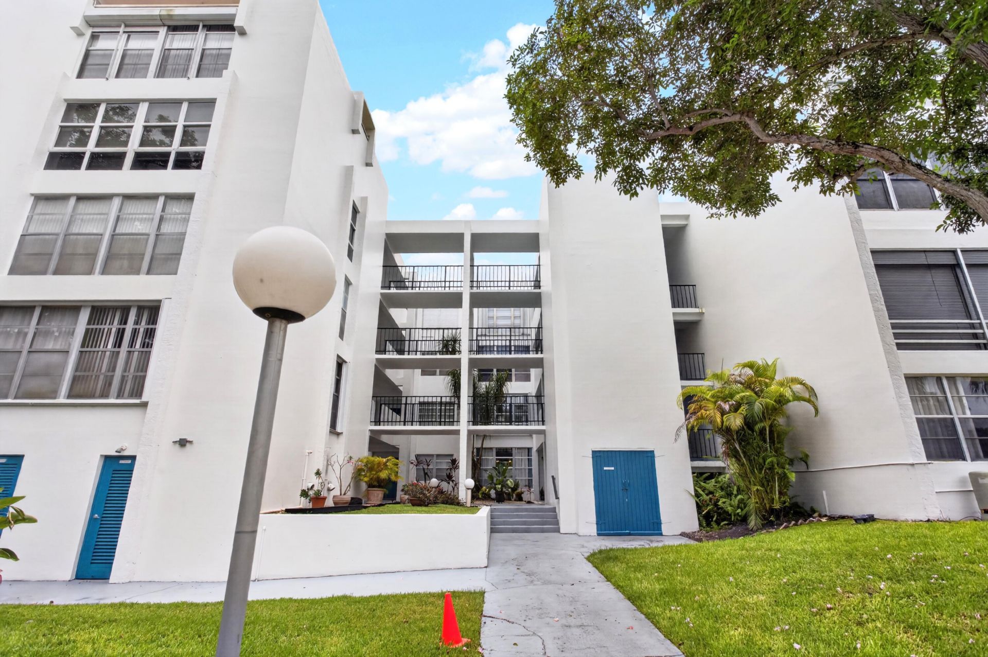 6903 Cypress Road, Unit B23, Plantation, FL 33317 Photo