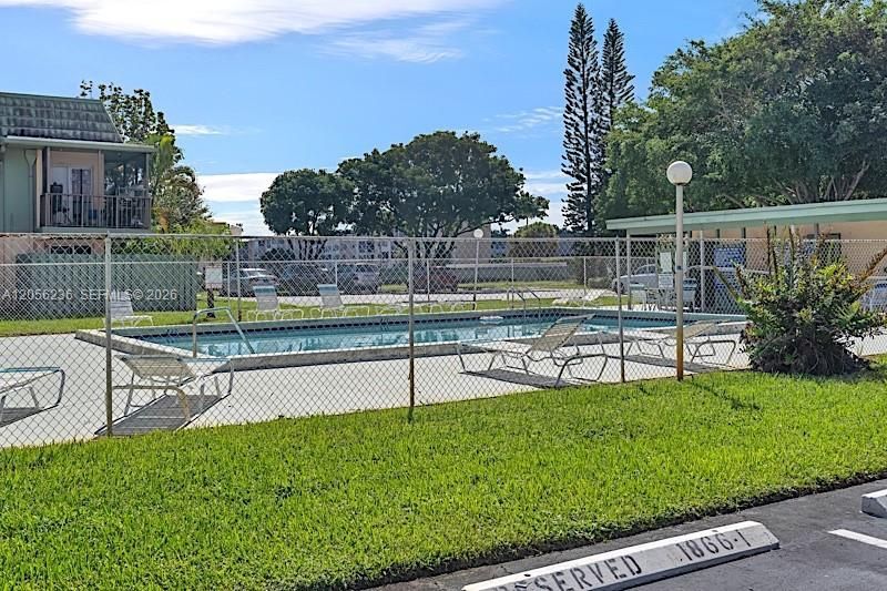 1815 Fairview Villas Dr , Unit 1, Palm Springs, FL 33406 Photo
