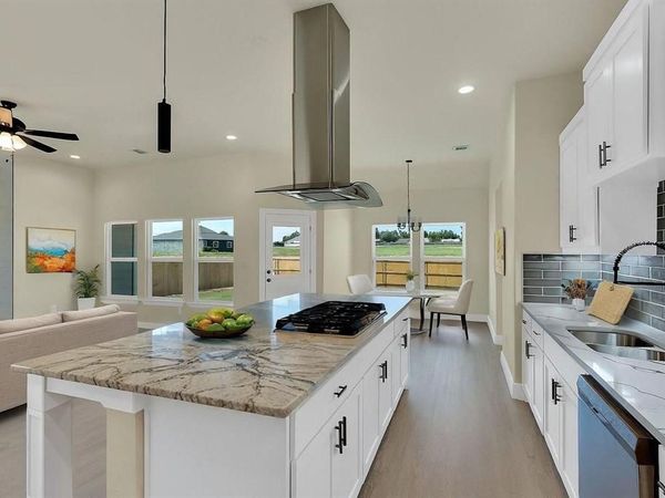 390 E Marshall Court , Palmer, TX 75152