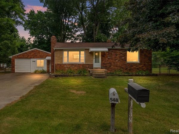 548 Oakland Street, Orion Twp, MI 48362