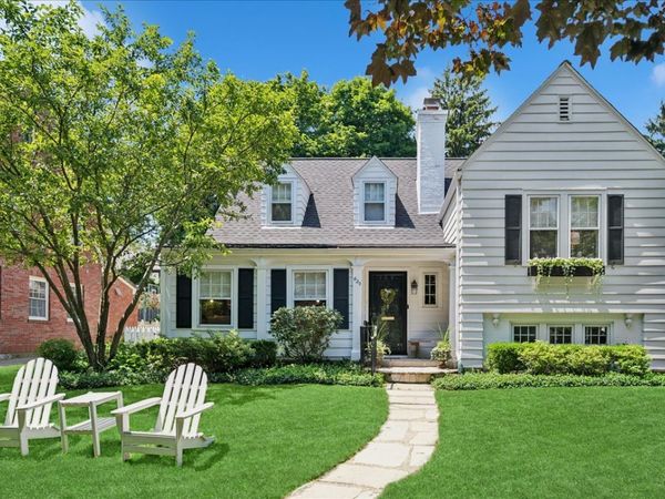 420 Brier Street , Kenilworth, IL 60043