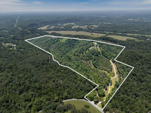 1370 Leatherwood Rd , White Bluff, TN 37187