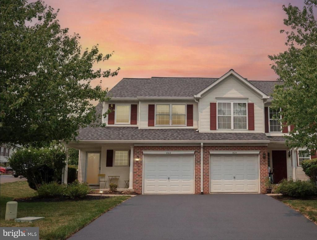602 RED ROCK CIRCLE , ROYERSFORD, PA 19468