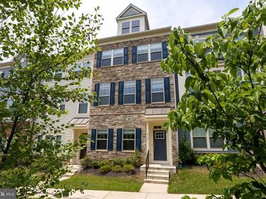9365 BARNES LOOP, MANASSAS, VA 20110