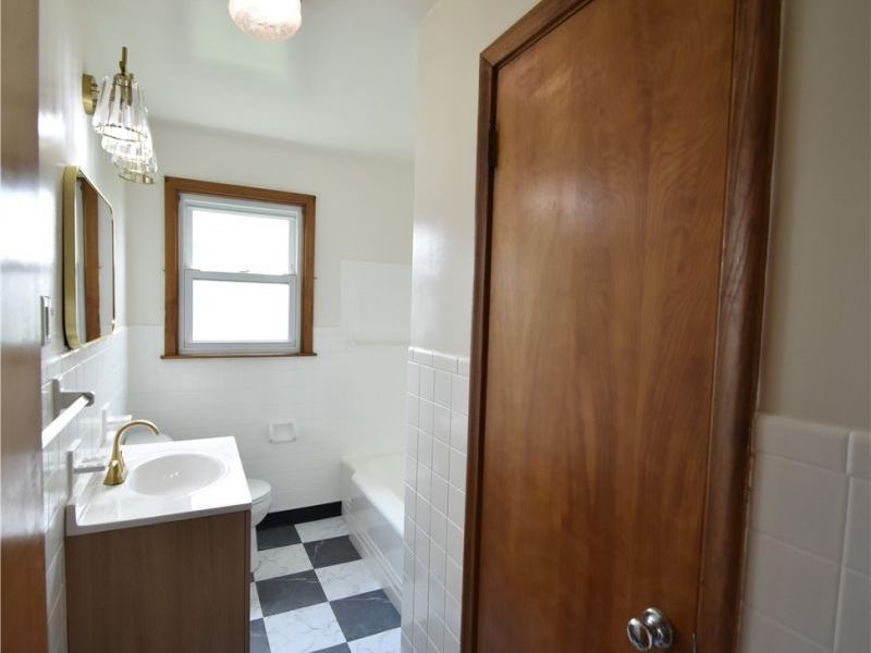 421 Parkview Drive, Girard, OH 44420 Photo 14