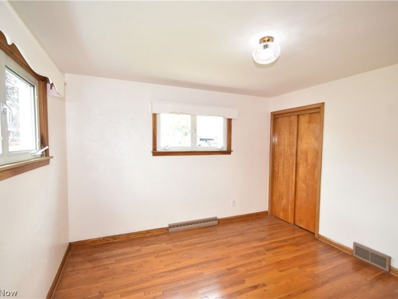 421 Parkview Drive, Girard, OH 44420 Photo 17