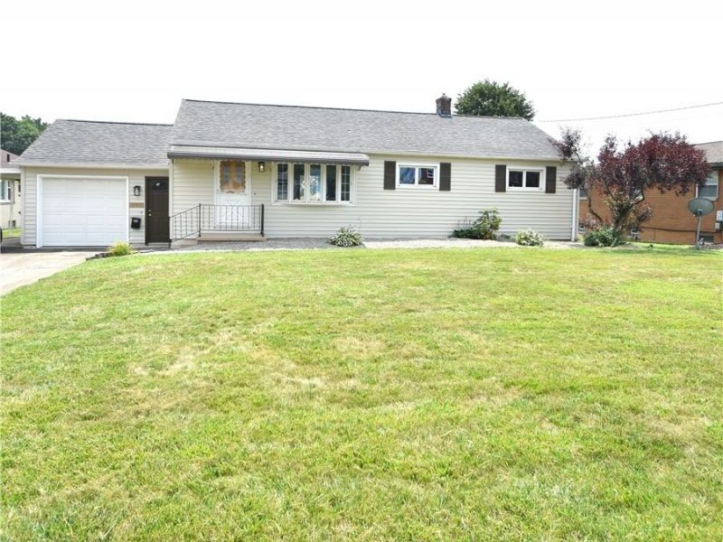 421 Parkview Drive, Girard, OH 44420 Photo 2