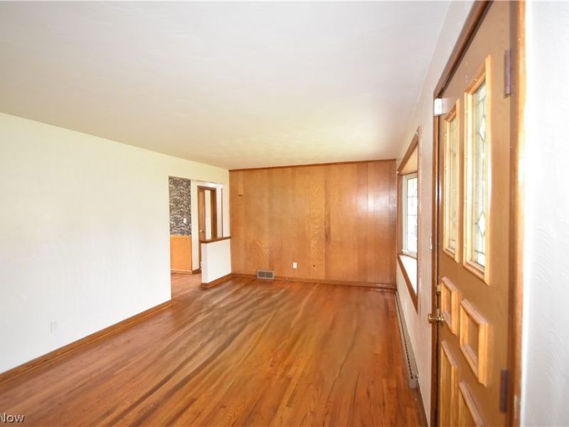 421 Parkview Drive, Girard, OH 44420 Photo 6