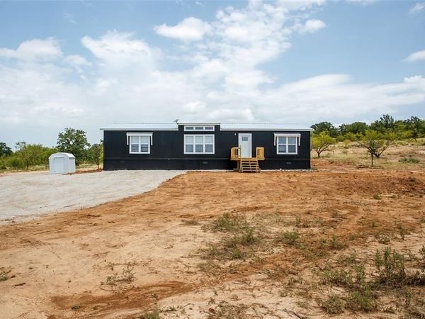 887 Briar Creek , Graham, TX 76450