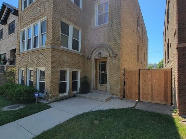 3828 N Mozart Street , Unit 2, Chicago, IL 60618