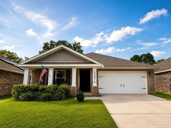7337 Lakeside Oak Ct, Pensacola, FL 32526