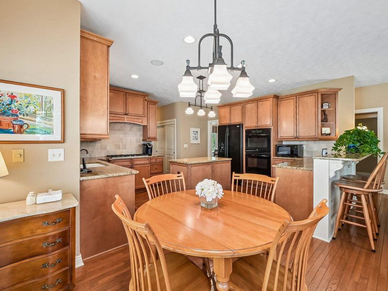 899 John Michael Way, Columbus, OH 43235 Photo 20