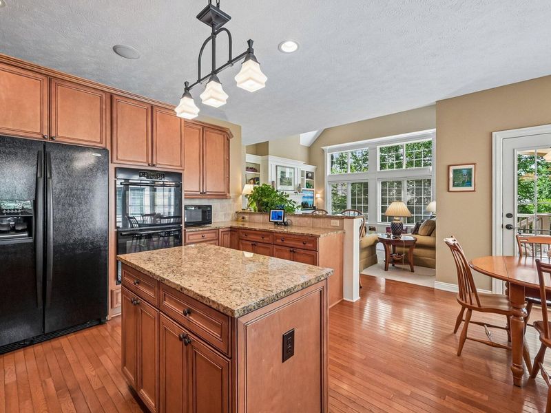 899 John Michael Way, Columbus, OH 43235 Photo 27