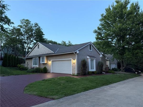 4 W 127th Street, Kansas City, MO 64145