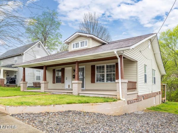 409 W 5th Ave, Lenoir City, TN 37771