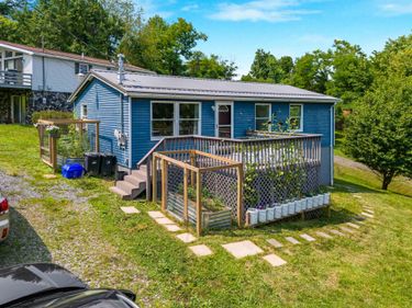 62 W Fifth Street, Westover, WV 26501