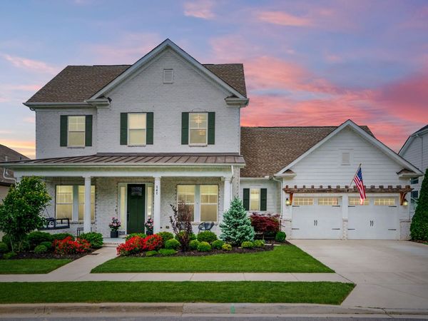 141 Ashington Cir , Hendersonville, TN 37075