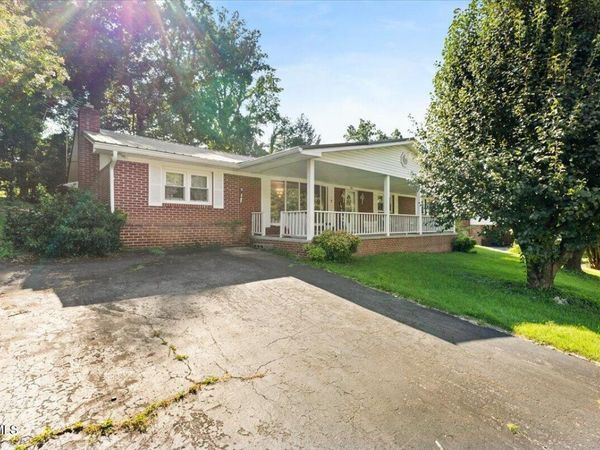 207 Sycamore Street, Erwin, TN 37650