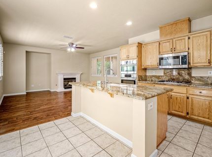 943 Sterling Cir, Folsom, CA 95630 Photo