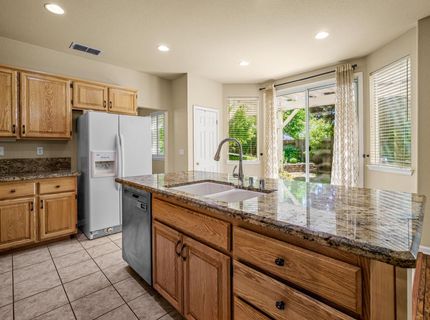 943 Sterling Cir, Folsom, CA 95630 Photo