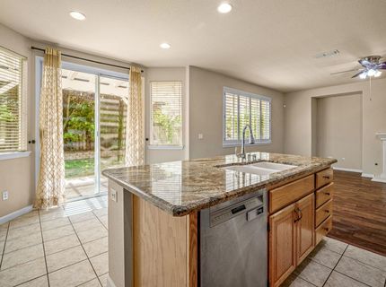 943 Sterling Cir, Folsom, CA 95630 Photo