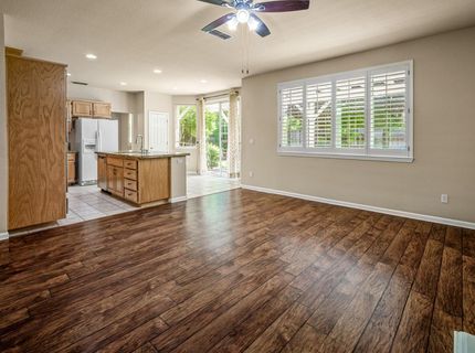 943 Sterling Cir, Folsom, CA 95630 Photo