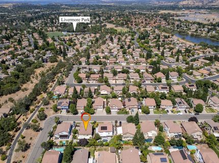943 Sterling Cir, Folsom, CA 95630 Photo