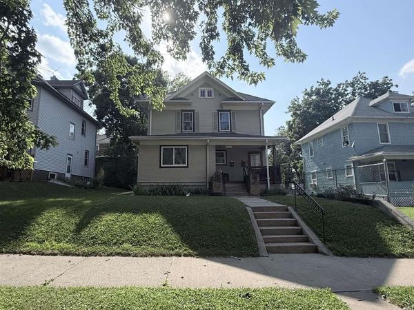 1905 Douglas St, Sioux City, IA 51104