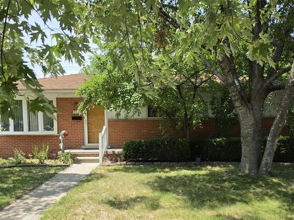 9971 Merriman Road, Livonia, MI 48150