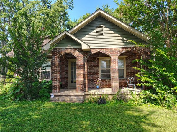 700 Red Boiling Springs Rd , Lafayette, TN 37083