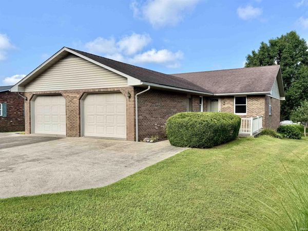 618 Maple Crest Boulevard, Jasper, IN 47546