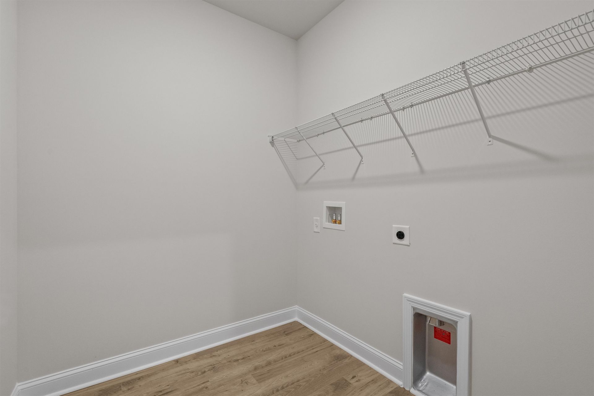 153 Furnies Place  Photo 13