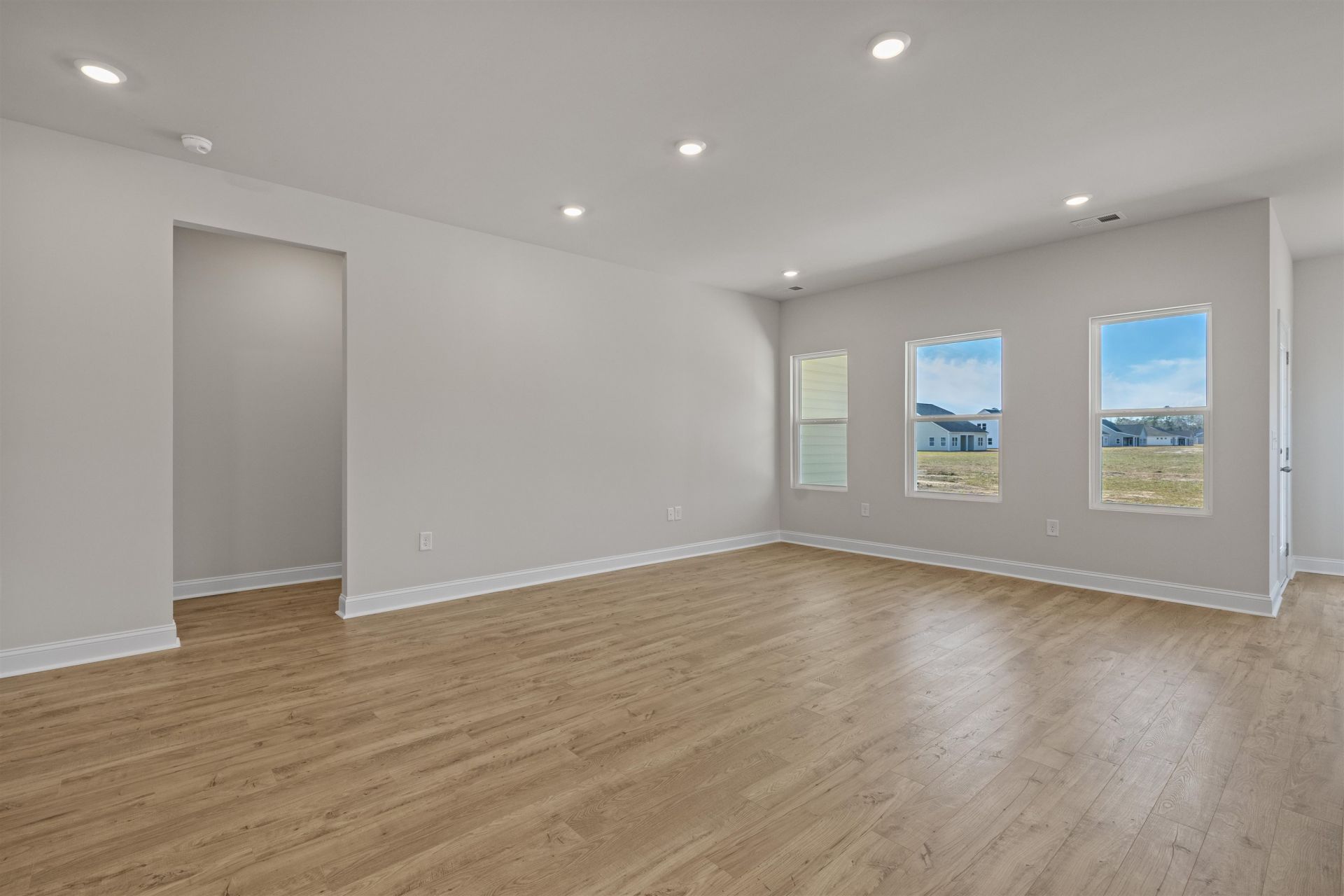 153 Furnies Place  Photo 30