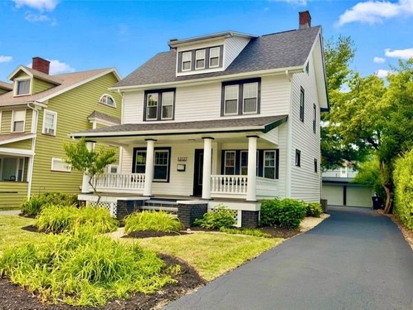 13127 Cedar Road, Cleveland Heights, OH 44118