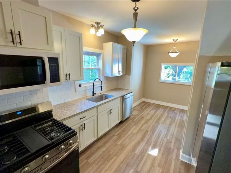 13127 Cedar Road, Cleveland Heights, OH 44118 Photo 6