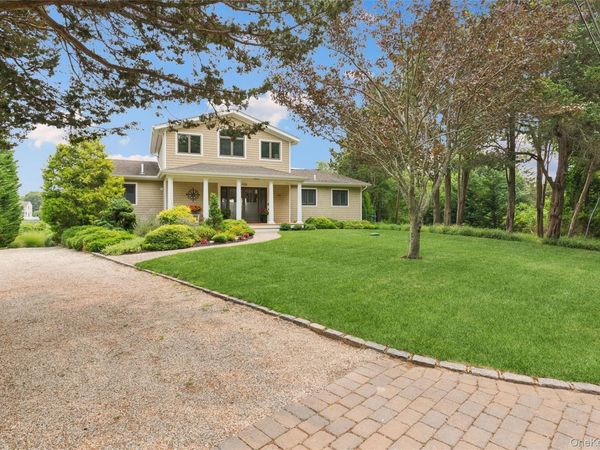 2245 Little Peconic Bay Lane , Southold, NY 11971