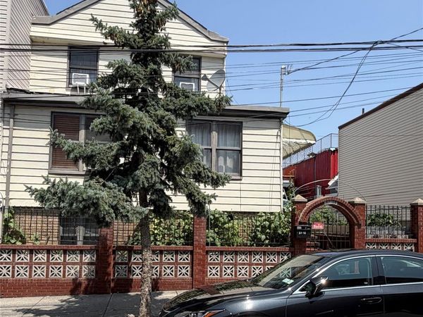 5745 57th Road , Maspeth, NY 11378