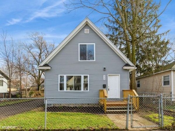 979 Lavette Avenue, Benton Harbor, MI 49022
