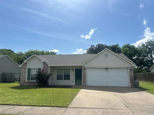 9006 N 149th East Avenue , Owasso, OK 74055