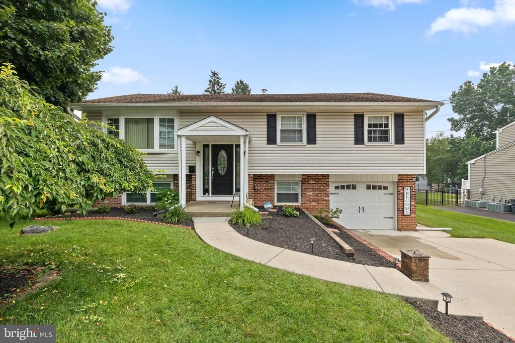 2255 HILLSIDE LANE , ASTON, PA 19014