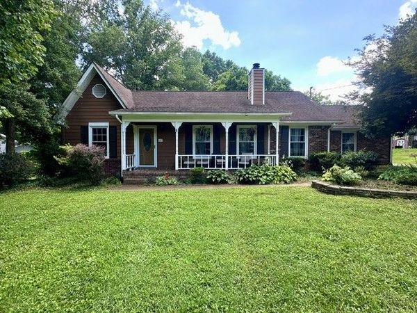 607 Cumberland Dr , Columbia, TN 38401