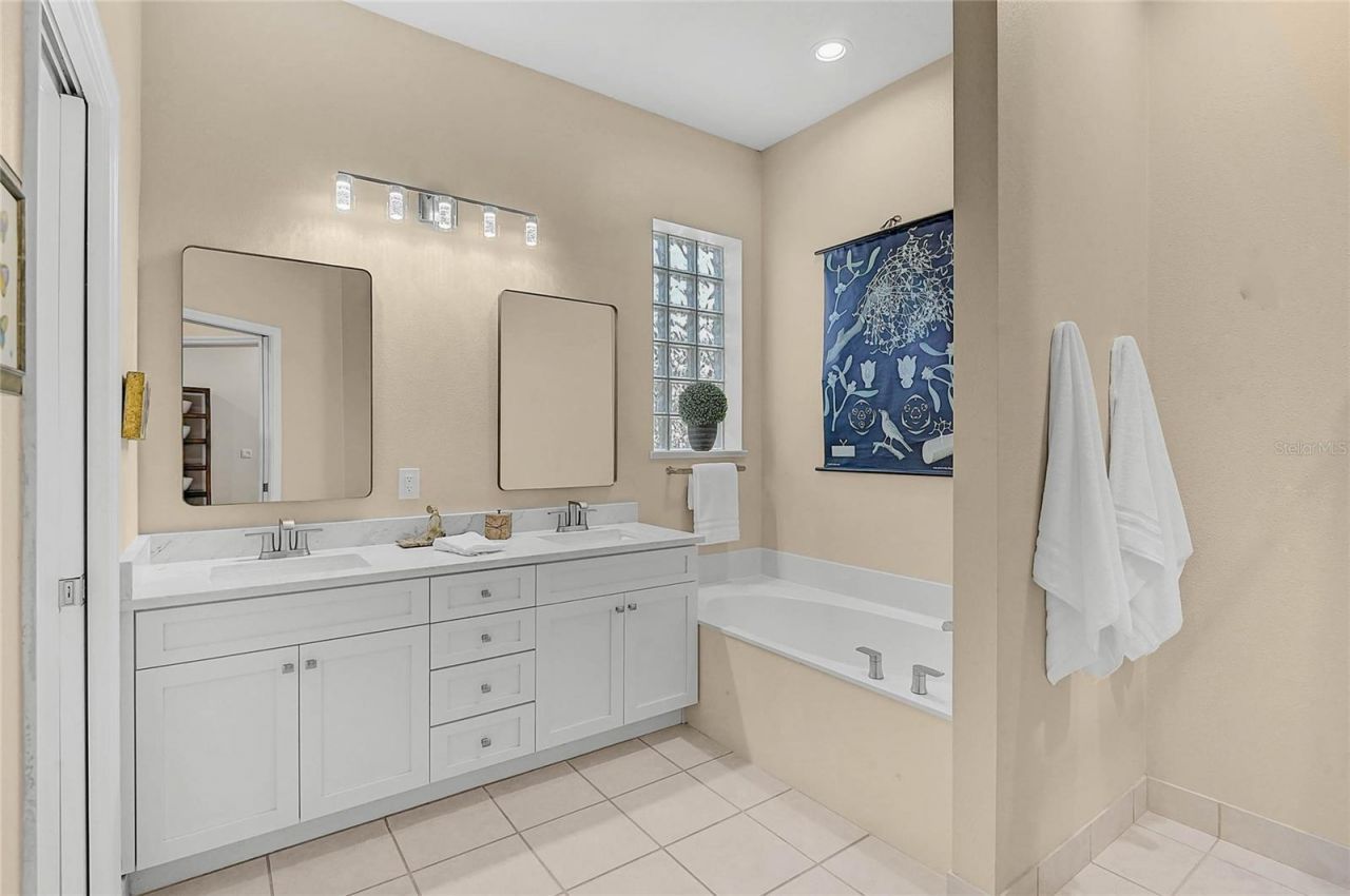 902 Bramley Court, Unit 2, Venice, FL 34293 Photo