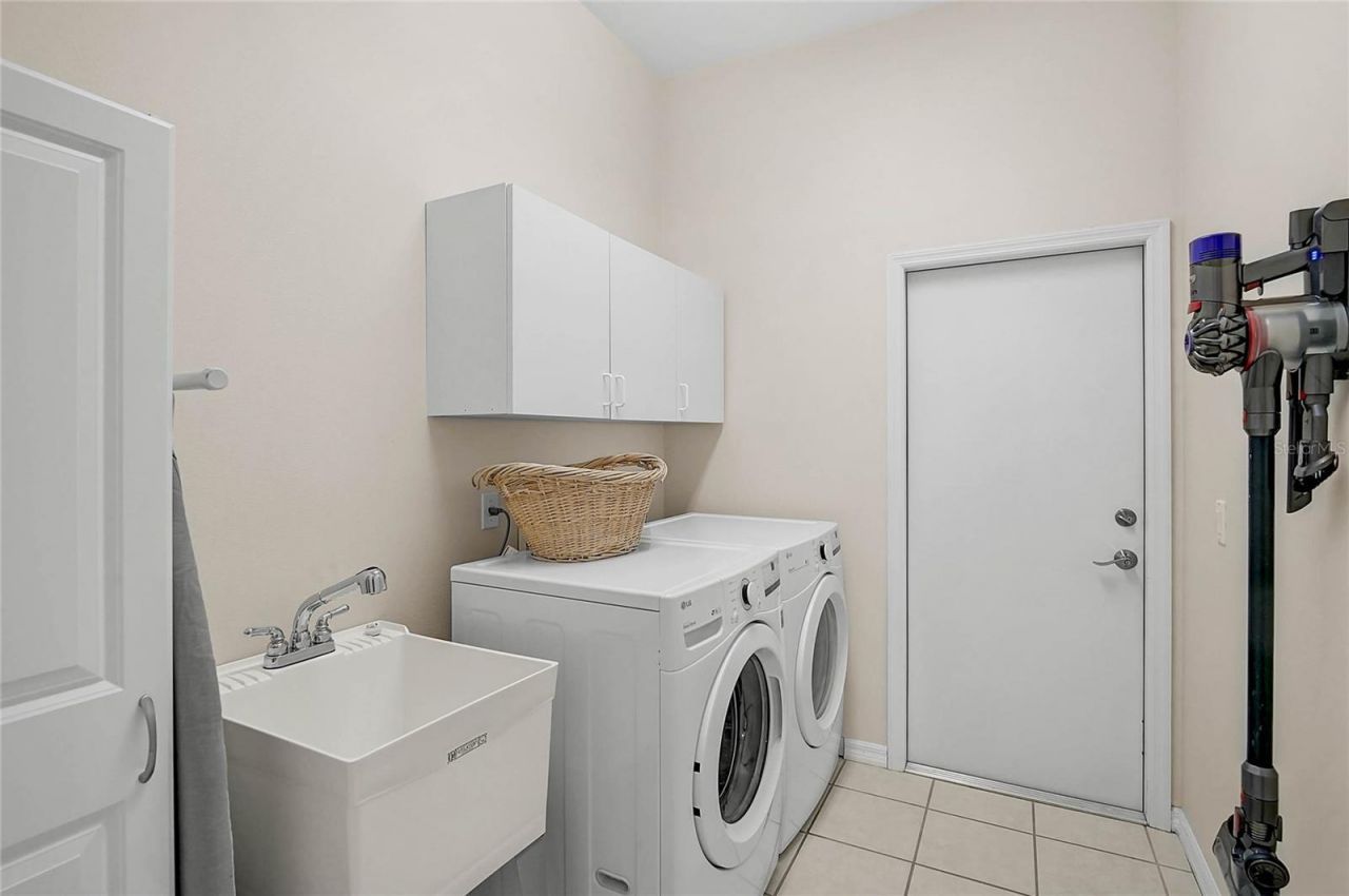 902 Bramley Court, Unit 2, Venice, FL 34293 Photo