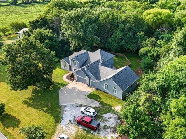 33403 E Nebgen Road, Grain Valley, MO 64029