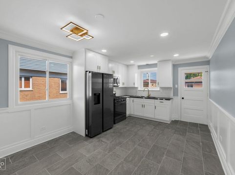 Main Photo