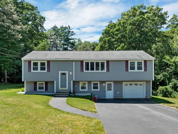 9 Bunker Hill Drive, Londonderry, NH 03053