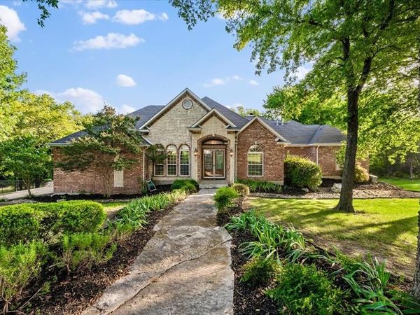 2643 Creekwood Drive , Cedar Hill, TX 75104