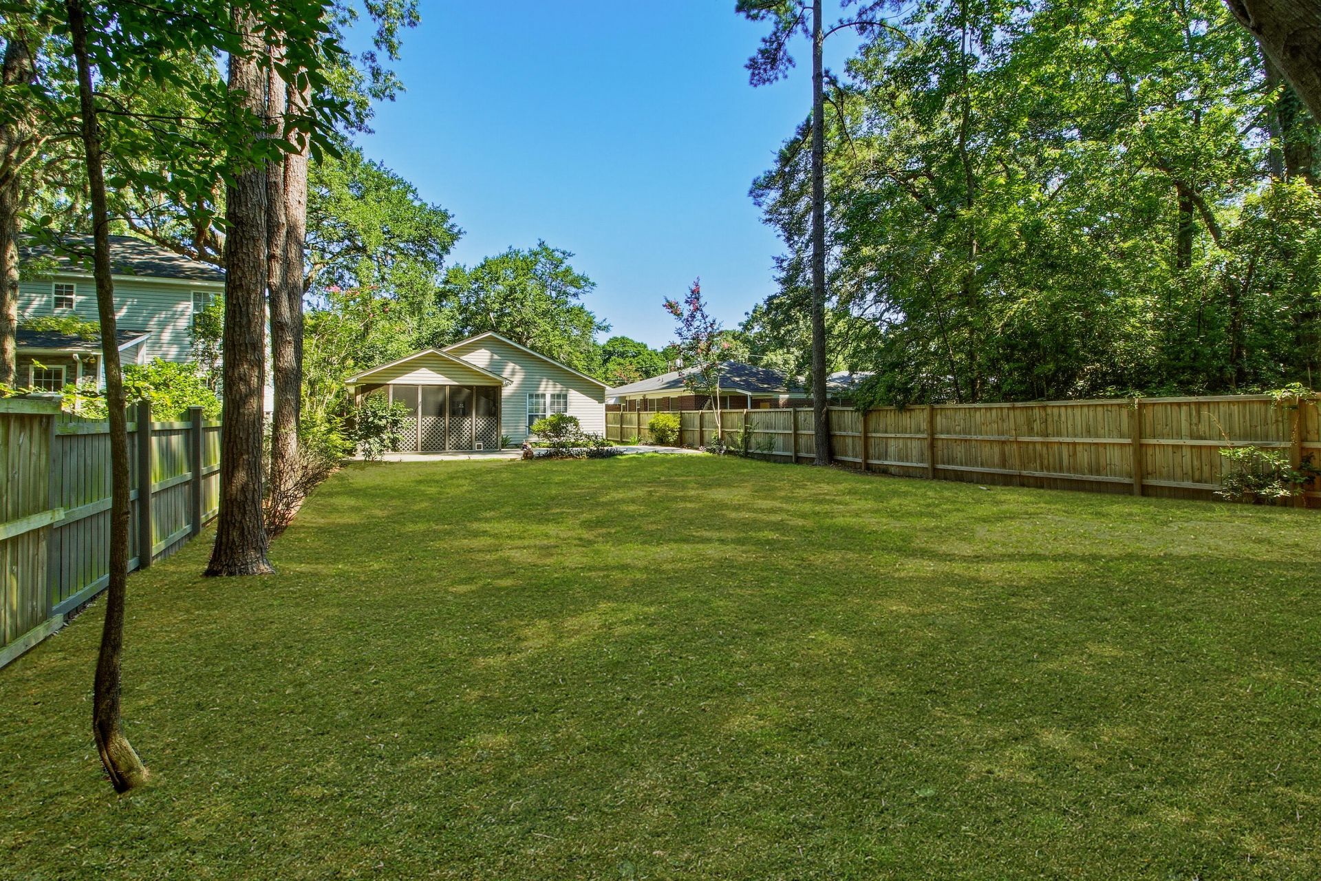 1411 River Front Drive Photo 32