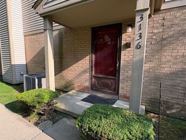 3136 Hidden Ridge Drive, Waterford Twp, MI 48328